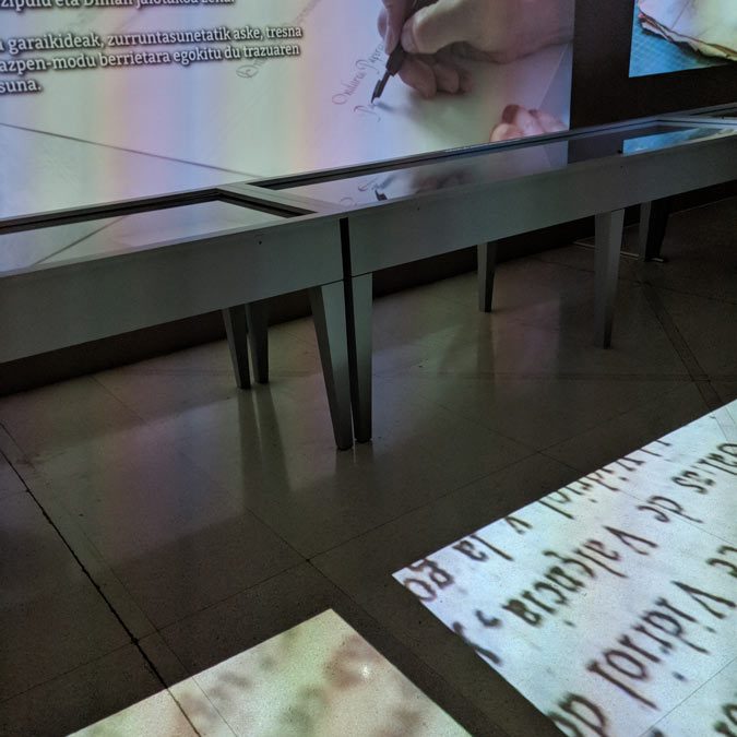 mobiliario exposicion